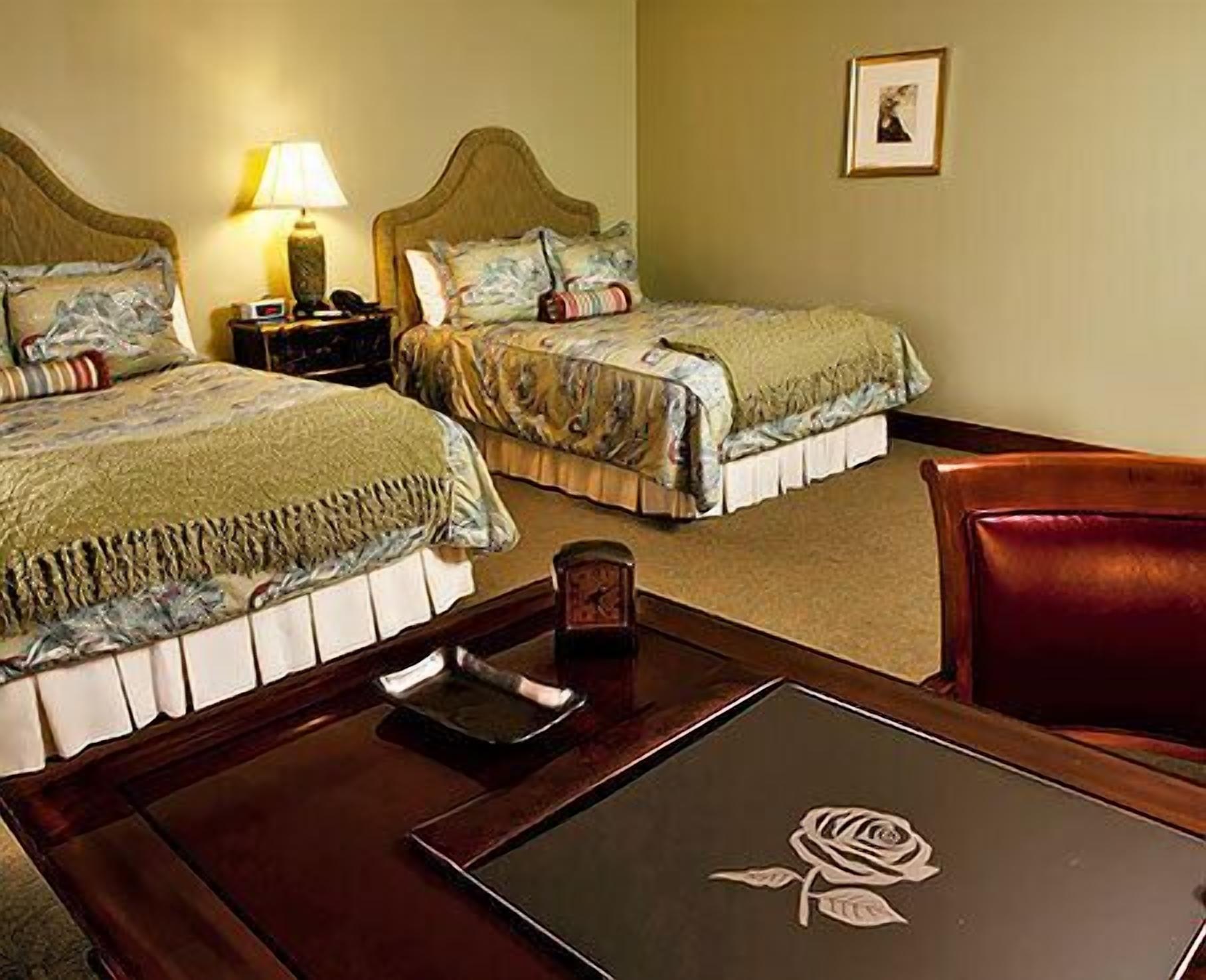 The Rose Hotel Pleasanton Bagian luar foto